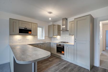 2 bedroom flat to rent - Photo 3