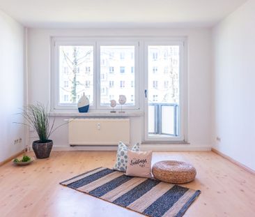 3-Raum-Wohnung mit Balkon in ruhiger Seitenstraße gelegen - Photo 1