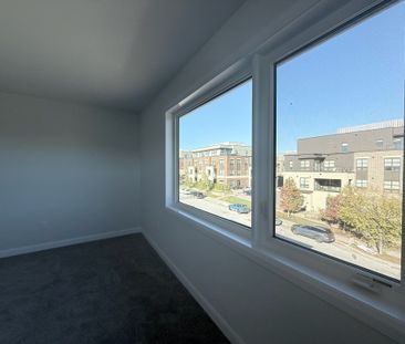 For Lease - 101 Glenroy Gilbert Drive Unit# 2, Barrhaven, Ontario - Photo 6