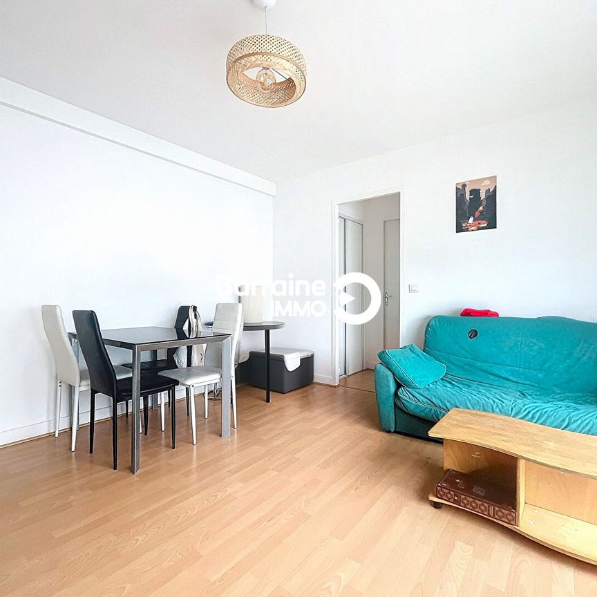 Location appartement à Lorient, 2 pièces 42.1m² - Photo 1