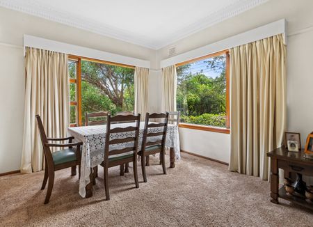 5 Fryer Avenue, Wentworthville NSW 2145 - House For Rent | Domain - Photo 3