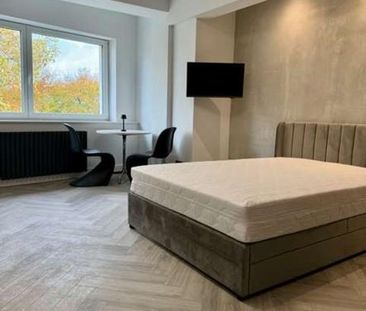 Hochwertig saniertes/möbliertes Apartment in Pempelfort - Photo 1