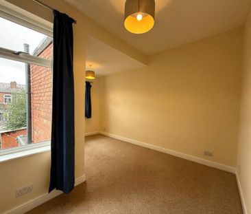 2 Bedroom Terraced To Let - Photo 6