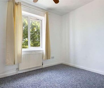 Boscawen Way, Thatcham, Berkshire, RG19 - Photo 3