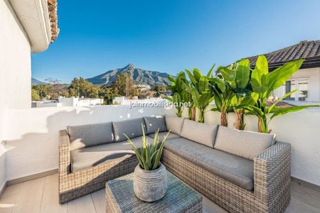 Ático en Marbella, Nueva Andalucia, alquiler - Photo 2