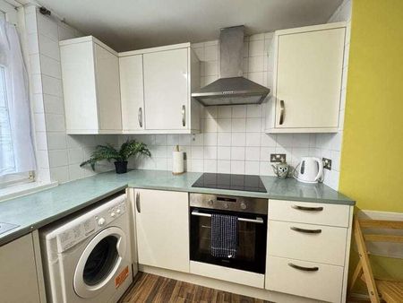 4 bedroom house of multiple occupation to rent - Photo 4