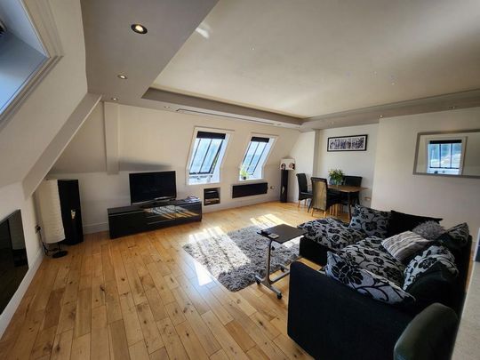 2 bedroom flat to rent - Photo 1