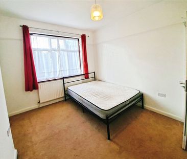 Millmark Grove, London, SE14 6RH - Photo 3