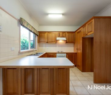 1A Menin Road, NUNAWADING - Photo 5