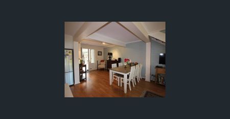 Updated Trendy Townhouse in the Heart of North Adelaide - Photo 4