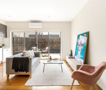 Location speaks for itself! - Photo 1