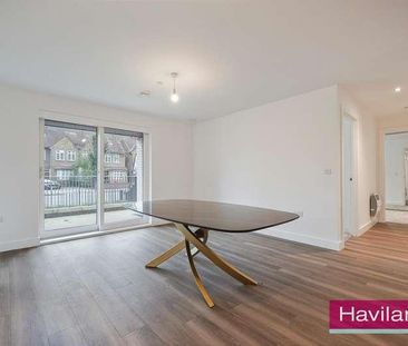 Green Lanes, London, N21 - Photo 3