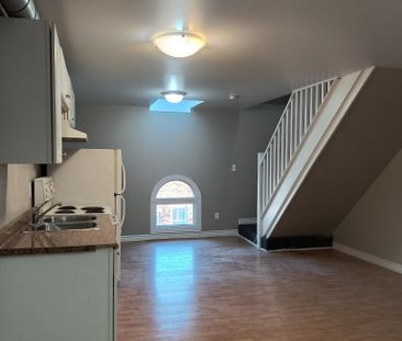 Freedom House Apartments - Photo 3