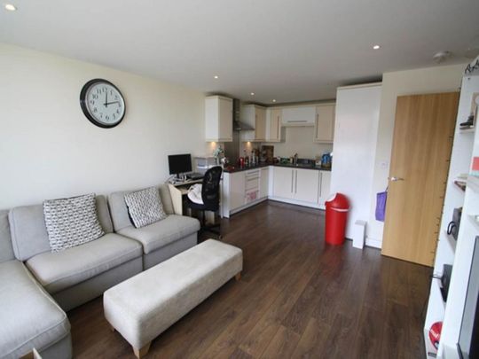 2 bedroom flat to rent - Photo 1