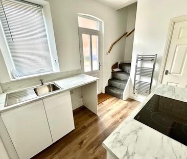 2 bedroom terraced house to rent - Photo 3