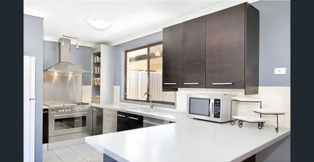 Modern, Spacious & Well-Appointed Family Home in Quiet Cul-de-Sac - Photo 3