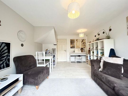 2 Bedroom House To Let - Photo 1