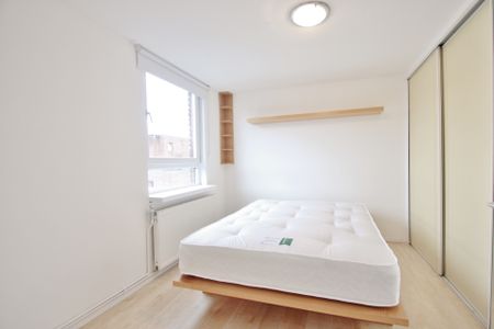Lily Close, St Paul's Court, Hammersmith, London, W14 - Photo 3