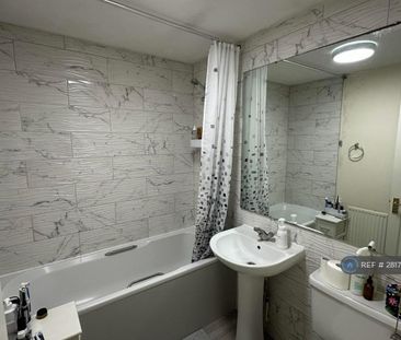 2 bedroom maisonette to rent - Photo 4