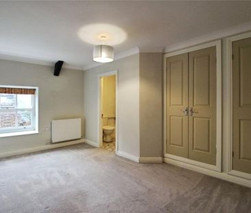 3 bedroom terraced house to rent - Photo 3
