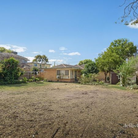 18 Roderick Street, Doncaster East - Photo 3