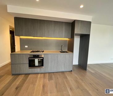 Next to new - Two bedroom modern apartment - Photo 4