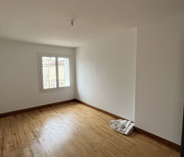 Location Maison 3 pièces 100m² FRONTENAY ROHAN ROHAN 79270 - Photo 1