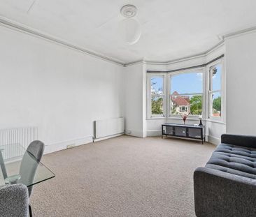 4 bedroom flat to rent - Photo 1