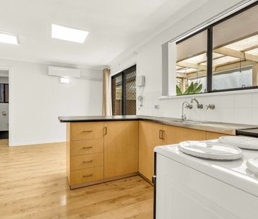 Comfortable Living in a Quiet Modbury Court - Photo 6