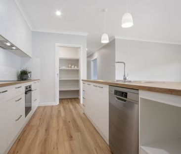 27 Firmstone Road, Leneva VIC 3691 - House For Rent | Domain - Photo 3