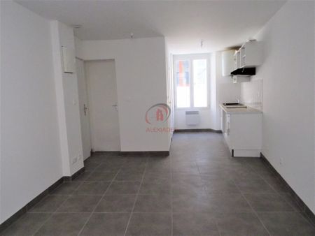 Location Appartement 1 pièce 22m² SIGNES 83870 - Photo 2