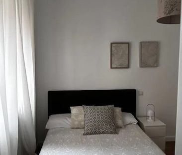 Calle de Cavanilles, Madrid, Community of Madrid 28007 - Photo 2