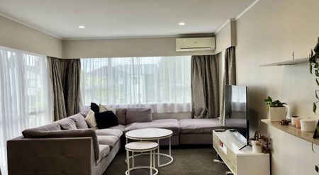 Fairview Downs – Modern, Stylish & Packed with Wow Factor - Photo 4