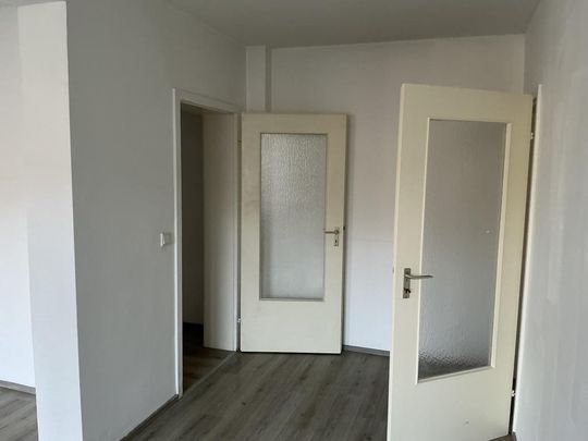 schöne 3-Zimmer-Wohnung mit Balkon! - Photo 1