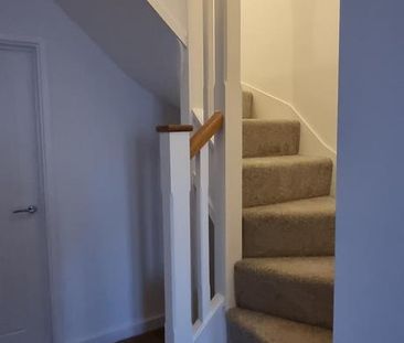 3 bedroom semi-detached house to rent - Photo 6