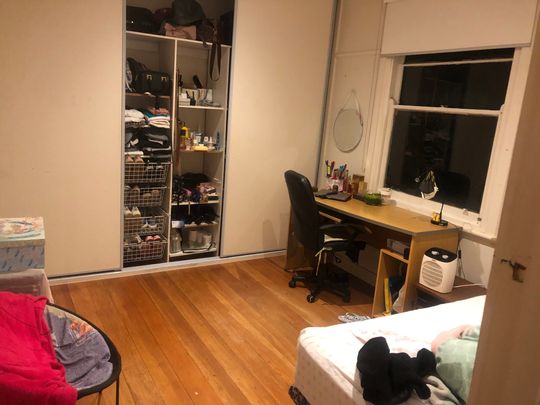 Bentleigh East - Photo 1