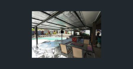 Spacious Family Home with Massive Shed and Pool – Room Available for $270/week - Bills included - Photo 4