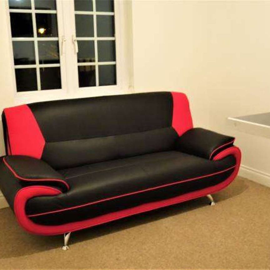 Stunning House Share, Great Location Room 3 - Photo 1