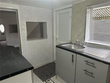 2 bedroom terraced house to rent - Photo 3