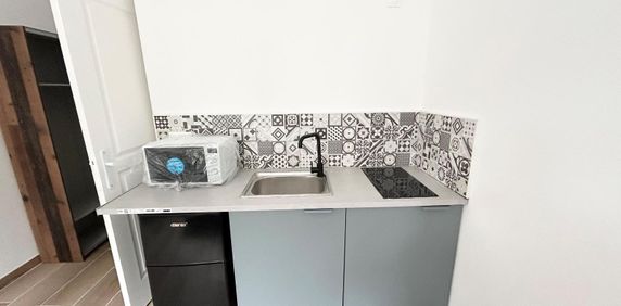 Location Appartement 1 pièce 16m² FAMARS 59300 - Photo 2