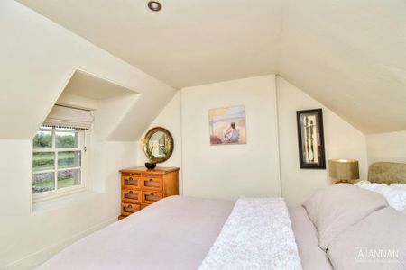 2 bedroom semi-detached house to rent - Photo 4