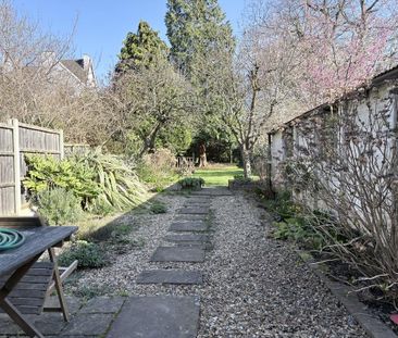 3 bedroom semi-detached house to rent - Photo 6