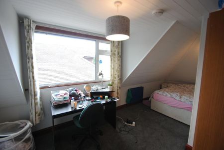 5 bedroom detached house to rent - Photo 3