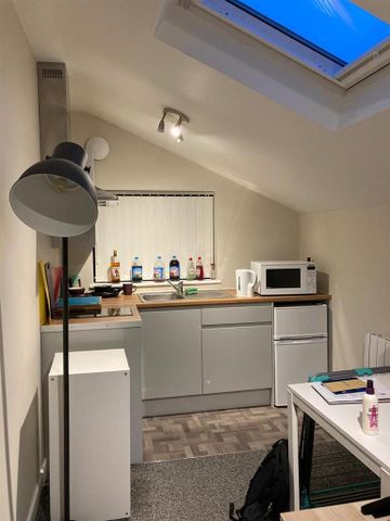 1 bedroom private hall to rent - Photo 5