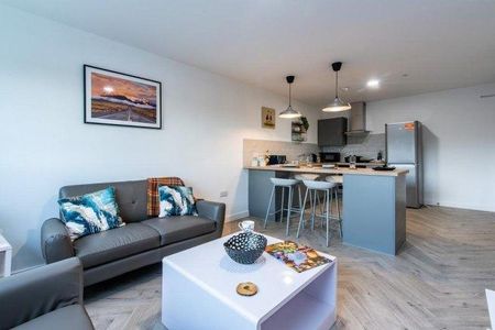 1 bedroom in a house share to rent - Photo 2