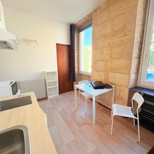 Location Appartement 1 pièce 14m² BORDEAUX 33800 - Photo 2