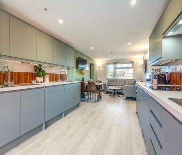 1 bedroom in a house share to rent - Photo 4