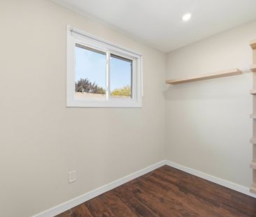 For Lease - 5475 Lakeshore Road Unit# 113, Burlington, Ontario - Photo 3