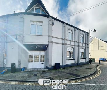 Gwern Avenue, Senghenydd, CAERPHILLY - Photo 3