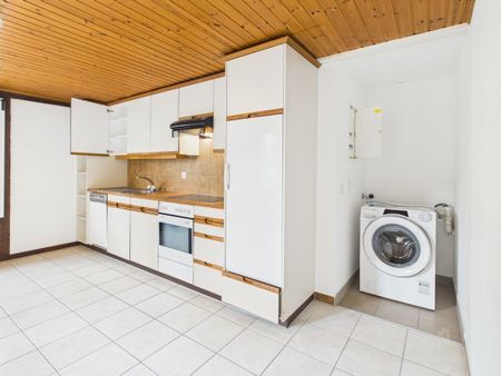 Charmante Maisonettewohnung mit neuer Küche, eigener Waschmaschine und viel Platz - Foto 2